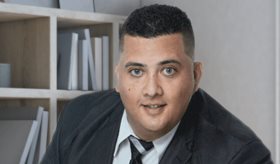 Revés clínico: dolor abdominal culmina con diagnóstico de tumor testicular y de páncreas