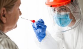 El 85 por ciento de pruebas arrojan positivo a COVID-19 en Puerto Rico, informa experta 

