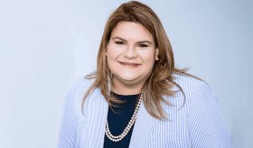 Líder en políticas públicas, trabaja en pro de investigar más la condición de la endometriosis