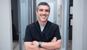 Pacientes con colitis pueden vivir vidas plenas y satisfactorias, según Dr. Morales