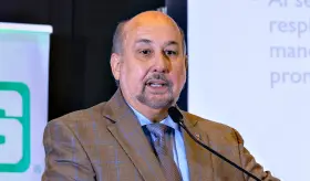 Avances clínicos en el manejo del VIH: "el futuro es halagador para los pacientes", Dr. Santana Bagur