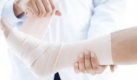 Esguince, luxación y fractura, ¿cómo diferenciar estas lesiones comunes?