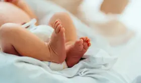 Hito m&eacute;dico: nace el primer beb&eacute; con material gen&eacute;tico de tres personas en Reino Unido