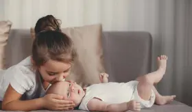 ¿Cómo le explico a mi hijo que tendrá un hermanito?