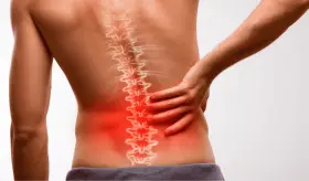 Distensión muscular en la espalda baja: dolor agudo por movimientos repetitivos o bruscos y caídas