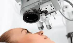 Estudios descubren claves cruciales sobre la salud renal mediante escáneres oculares 3D