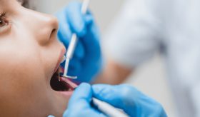 Escuela de Medicina Dental de la UPR anuncia clínicas gratuitas de cernimiento oral para estudiantes
