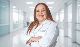 Fumar aumenta el riesgo de neumonitis y hemorragia alveolar en pacientes con lupus: reumatóloga