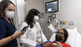 Mujer de 53 años recibe trasplante de riñón de cerdo modificado genéticamente tras años de espera