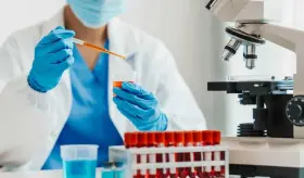 Análisis de sangre podría predecir cuánto dura la protección de las vacunas, según estudio