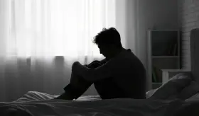 Estudio confirma que depresión acelera aparición de afecciones físicas como osteoartritis y hipertesión