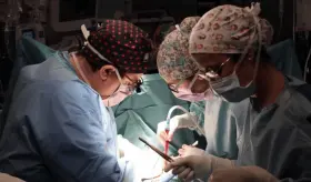 Innovación en cirugía cardíaca: Hospital Trueta implanta una nueva prótesis biológica valvular mitral