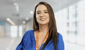 "Probablemente vamos a tener más pacientes con artritis reumatoide después de los 60 años": Reumatóloga 