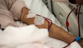 Puerto Rico aprueba ley que garantiza acompañamiento a pacientes de diálisis: un paso hacia una atención