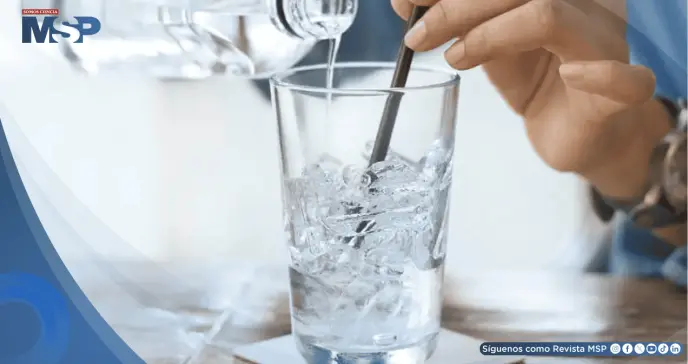Agua muy fría durante las comidas: ¿Es recomendable para la digestión? Agua muy fría durante las comidas: ¿Es recomendable para la digestión?