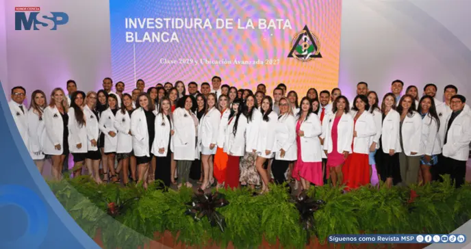 RCM oficializa ingreso de 60 estudiantes de Medicina Dental en ceremonia de investidura con bata blanca