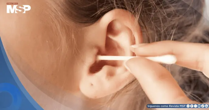¿Limpia sus oídos con hisopos? Por qué esto podría afectar sus oídos y cómo limpiarlos correctamente
