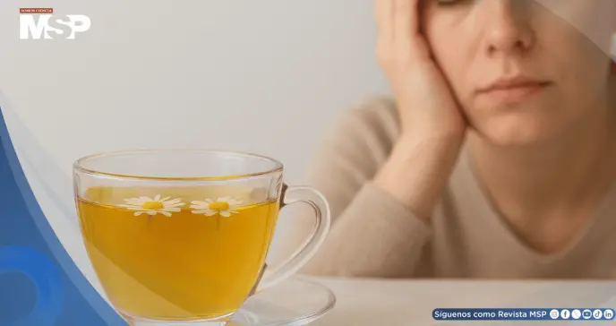 Consumo excesivo de té de manzanilla podría causar náuseas, somnolencia e interferir con medicamentos Consumo excesivo de té de manzanilla podría causar náuseas, somnolencia e interferir con medicamentos