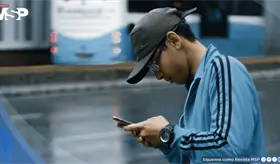 "Tech neck": as&iacute; podr&iacute;a estar cambiando el cuerpo el uso excesivo de dispositivos electr&oacute;nicos