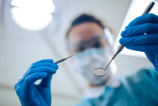 El dentista ante el consumo de sustancias: se&ntilde;ales en la boca y alcances del diagn&oacute;stico